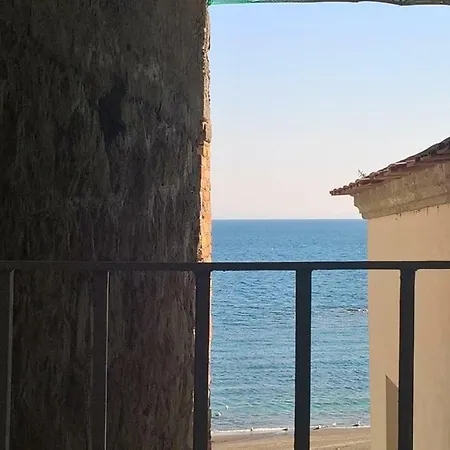 La Cabina Del Capitano Nocleg ze śniadaniem *